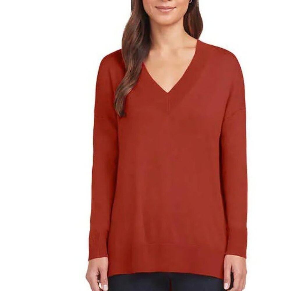 *MATTY M Ladies V-neck Sweater - SMALL